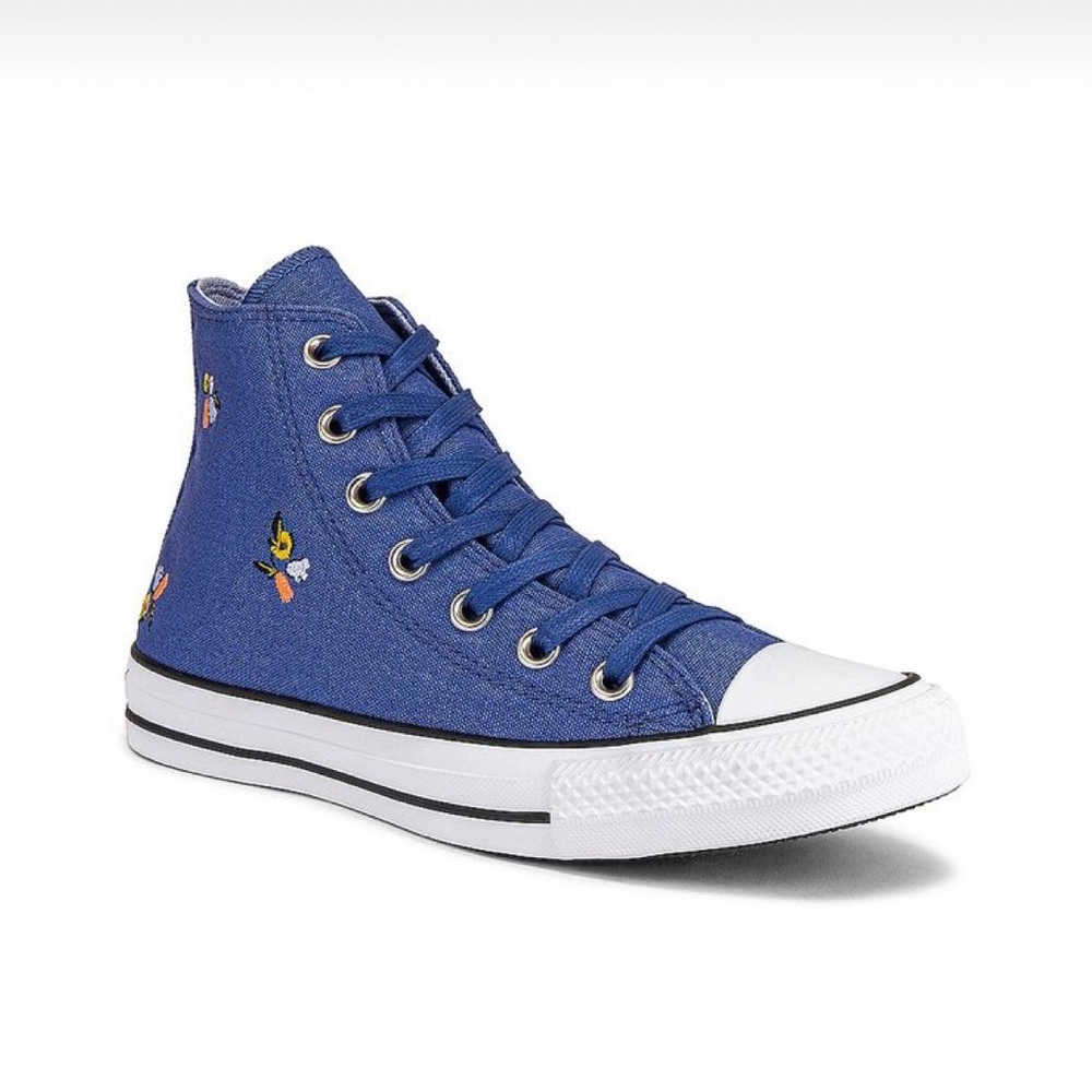 Chuck Taylor All Star Sneaker in Serene Sapphire, Washed Indigo, & Egret